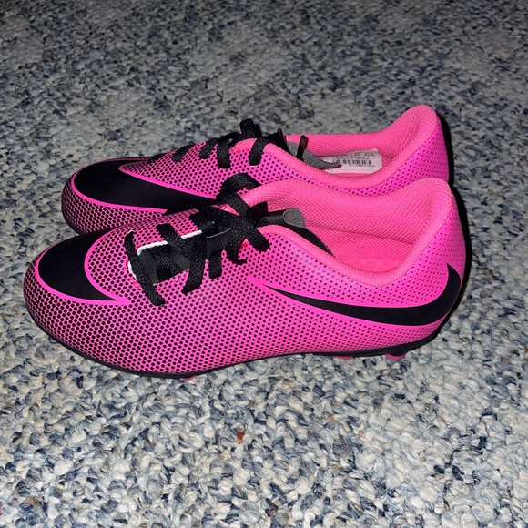 Nike cleats - Picture 3 of 6